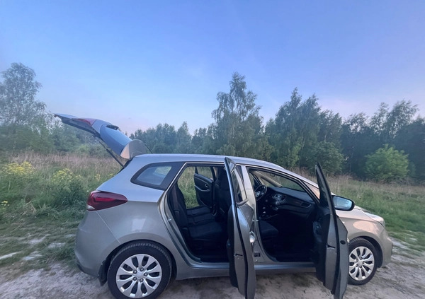Kia Carens cena 59900 przebieg: 132000, rok produkcji 2017 z Warszawa małe 106